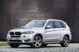 BMW X5、一部モデルに8速スポーツATを標準装備 画像