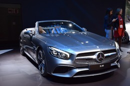 【ロサンゼルスモーターショー15】メルセデス SL に改良新型、AMG GT 風の表情に進化 画像