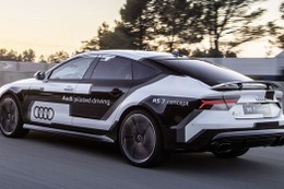 アウディの自動運転車、スペインのサーキットで最速記録 画像