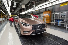 インフィニティ Q30、英国サンダーランド工場で生産開始 画像