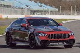 メルセデスAMG GT 4ドアクーペに「Eパフォーマンス」、F1譲りの電動化技術搭載へ…プロトタイプの写真 画像