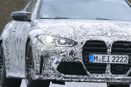 「CSL」がついに帰って来る！BMWの超高性能クーペ『M4 CSL』、市販型を初スクープ 画像