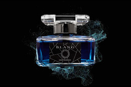まるで香水ボトル！ ラグジュアリーな雰囲気のカーフレグランス「BLANG」に2モデル・4香調の製品が新発売 画像