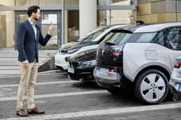 【CES16】BMW、ジェスチャーで自動駐車を可能に 画像