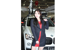 【東京オートサロン16】コンパニオン…BMWジャパン 画像