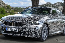 BMWの新型スポーツセダンEV『i5』、光るキドニーグリル採用…実車は5月24日発表へ 画像