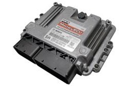 愛車のECUをグレードアップ！ チューニングデータを置き換えるHKSの「Mastery ECU」シリーズにNISSANスカイライン400R（RV37）・TOYOTA GRヤリス（GXPA16）・SUZUKIスイフト（ZC33S）用が新登場 画像