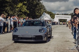 ポルシェ『911』初のハイブリッド誕生、3.6リットル電動ターボの「カレラGTS」 画像