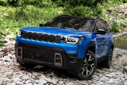 ジープ『チェロキー』新型、初のハイブリッド設定へ