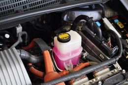 夏のトラブルを防げ！ クルマの命を守る「クーラント管理」完全ガイド ～Weeklyメンテナンス～ 画像