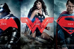 “謎の美女”が2大ヒーローの間に!?『バットマン vs スーパーマン』新ビジュアル入手！ 画像