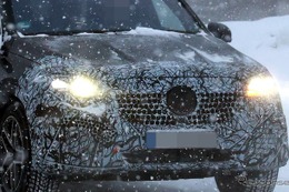 メルセデスAMG『GLE53』新型、ハイライトは大型グリルと新ヘッドライト！