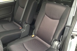 クルマの布シート、見えない汚れをDIYで一掃！ 専用クリーナーで車内がここまで変わる～Weeklyメンテナンス～ 画像