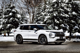 スタッドレスにも夏タイヤにも合わせやすい “選びやすいHOMURA” RAYS『RSS』に注目 画像