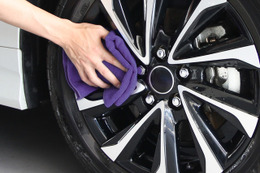 春の洗車シーズン！ カーメイト、水洗いで汚れが落ちる「ホイール専用クロス」と「超吸水ゼロタオル」発売 画像