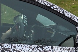 内部見えた！…メルセデスAMG『EクラスEQ』はEQEの欠点をすべて解消する？ 画像