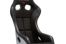 ブリッド、スポーツシート「ZETA IV」「STRADIA III」「GIAS III」に新色「ブラックロゴ」を追加