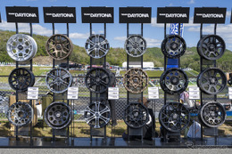 同じランクル250なのにここまで違う!? RAYS「チームデイトナ」で激変する足もとカスタムの世界…RAYS FAN MEETING WEST 画像