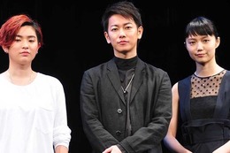 佐藤健、17歳HARUHIの歌声絶賛！宮崎あおいは17歳を述懐し「丸々してた」と黒歴史告白!? 画像