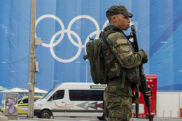 【リオ2016】街には軍人の姿…安全が保証されない“平和の祭典” 画像