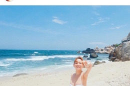 浜崎あゆみ、眩しい白ビキニ姿公開 画像