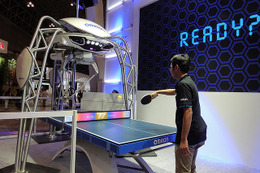 【CEATEC 16】オムロンの進化版卓球ロボットとラリーして、成長を感じて「しゃーっ」 画像