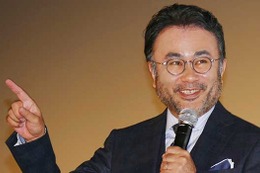 三谷幸喜監督、ヒゲ顔で舞台挨拶！16年大河「真田丸」の台本で大忙し 画像