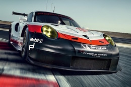 ポルシェ史上初のミッドシップ「911RSR」新型、初公開！ 画像