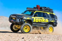 【SEMAショー15】トヨタ、ミニカーの世界を実車で表現…TONKA 4ランナー 画像