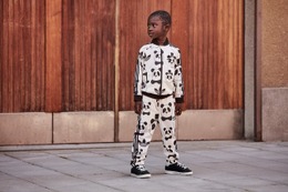 お洒落ママ必見！アディダス オリジナルスがスウェーデンの子ども服ブランドとコラボ 画像