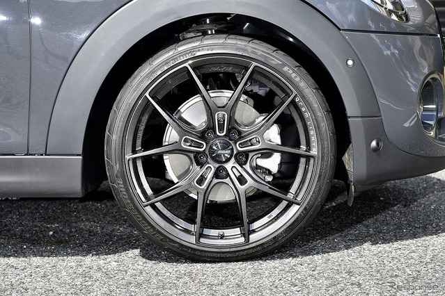 レイズ【グラムライツ 57FXZ】推奨サイズ:19×8.5JInset45 5H-112/カラー:スーパーダークガンメタ/マシニング/リムエッジDC(AAC)/タイヤサイズ:225/35R19