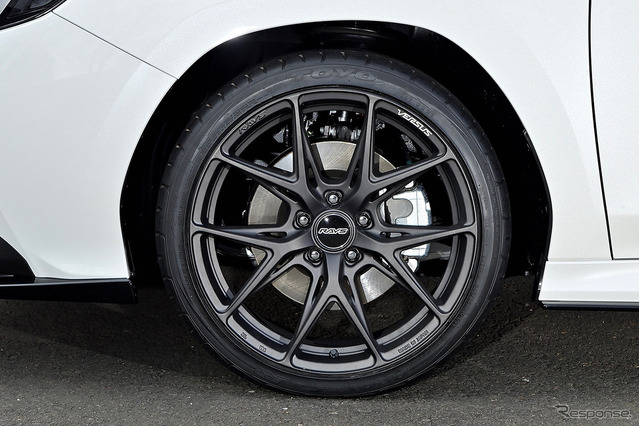 レイズ ベルサス VV21S 推奨サイズ：19×8.5ＪInset45 5H-114.3／カラー：マットスーパーダークガンメタ／タイヤサイズ：245/35R19　※チューナーサイズ