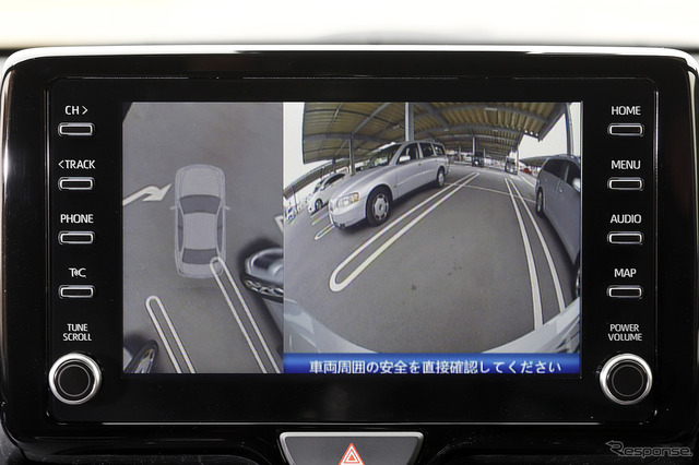 駐車線も含めて歪みが少なく表示される