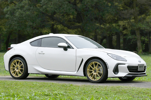 BRZ × RAYS HOMRA HYUGA HP10 GOLD EDITION　推奨サイズ：18×8.0J Inset45 5H-100／カラー：ゴールド／タイヤサイズ：225/40R18