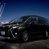 トヨタ ヴォクシー ZS（ハイブリッド車）