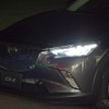 マツダCX-3に標準装備されたアダプティブLEDヘッドライト（最廉価グレードを除く）