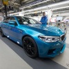 BMW M5 新型の量産第一号車がラインオフ