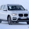 BMW X3のEVモデル「iX3」スクープ写真