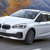 BMW2シリーズ アクティブ ツアラーのPHV「225xe」改良新型