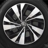 VW ポロ TSI コンフォートライン 15インチアルミホイール（10スポーク）