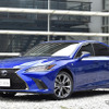 レクサス ES 新型（ES300h F SPORT）