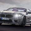 BMW M8 クーペ 新型のプロトタイプ