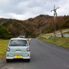 田舎道をのんびりと走る牧歌的なドライブはトコットの真骨頂だ。