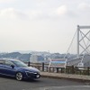 関門海峡・九州側のめかり公園にて関門橋をバックに記念撮影。
