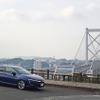 関門海峡・九州側のめかり公園にて関門橋をバックに記念撮影。