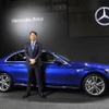 メルセデスベンツ C350e アバンギャルドとメルセデス・ベンツ日本の上野金太郎社長（大阪モーターショー15）