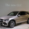 メルセデスベンツ GLC 改良新型（GLC 300 4MATIC モハーベシルバー）