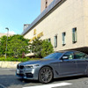 BMW 523d M Sport。大阪のリーガロイヤルホテルにて。