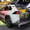 TRDのRAV4 FOELD MONSTERは存在感あるフロントガーニッシュやバンパーガーニッシュ、オーバーフェンダー、ルーフラックなどでアウトドアイメージを前面に押し出した。