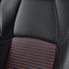 スポーティフロントシート（レザテック/レッドステッチ付）